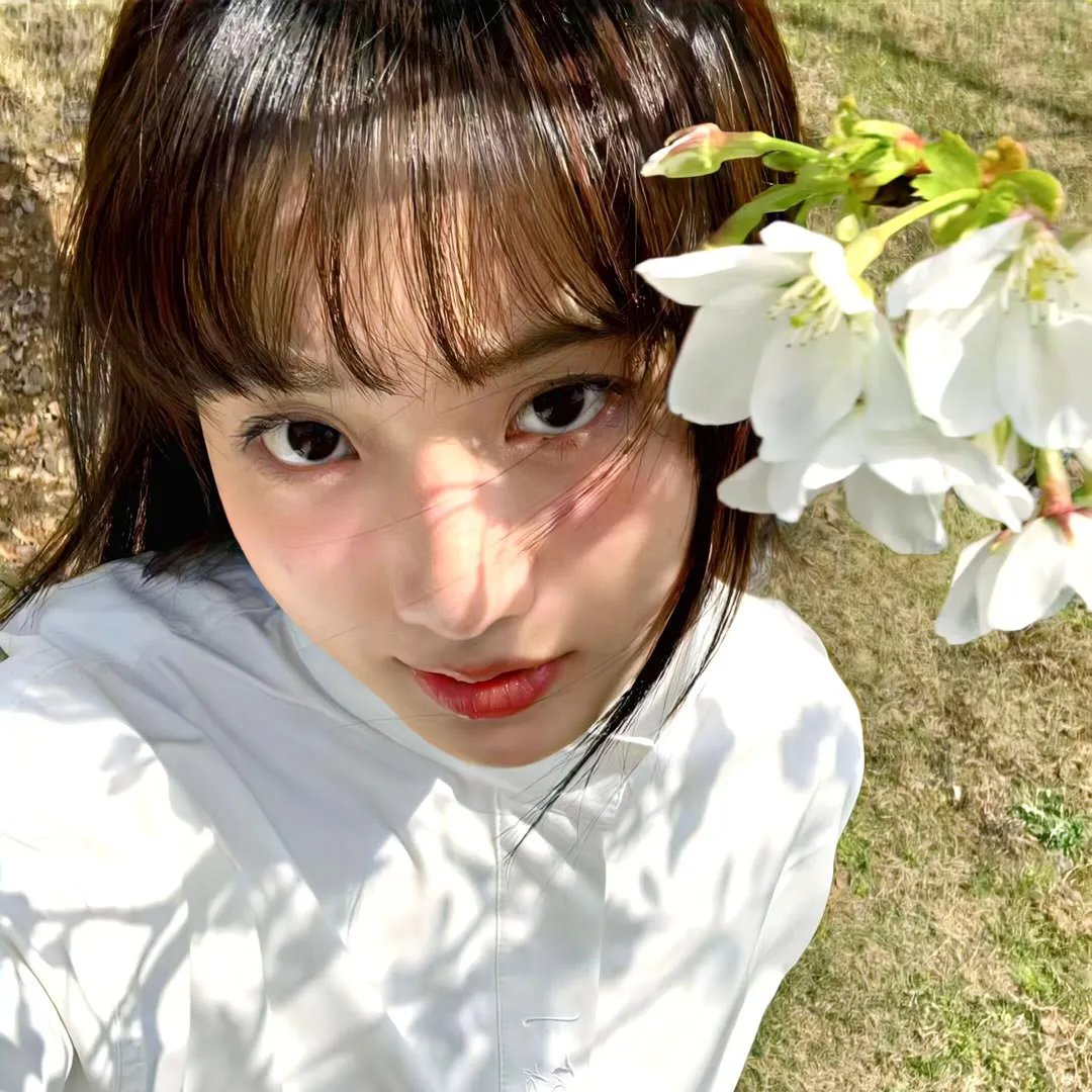 别惹那个抱玩偶的,她打架贼凶